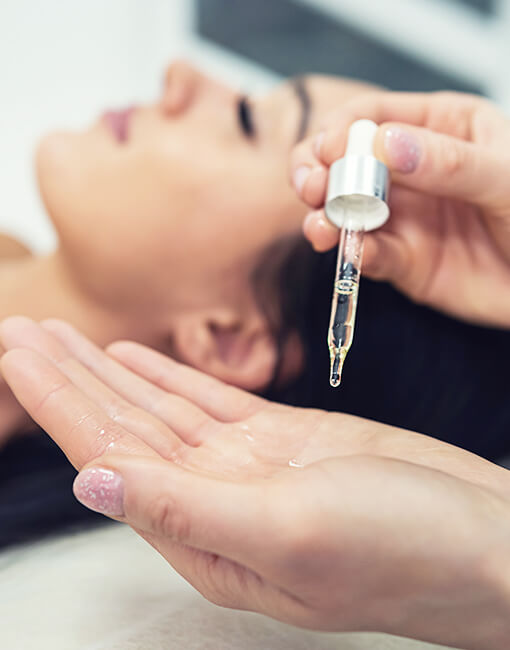 Mikrohámlasztás, bőrfiatalítás, ráncok, pigmentfolt, retinol, savas peeling, bőrhibák csökkentése, arckezelés, Turi Szilvia, Győr, x-Shape stúdió, kozmetika